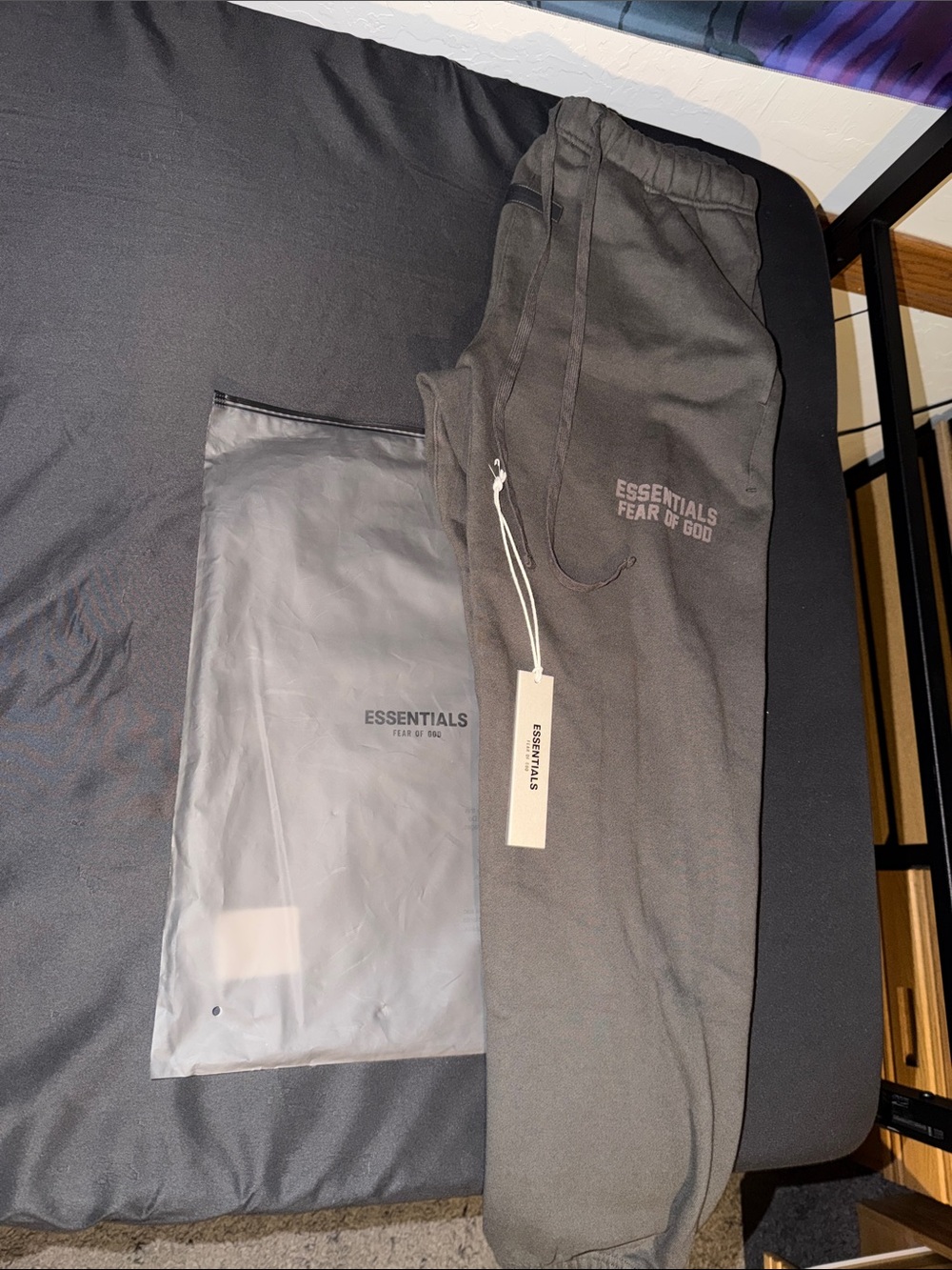 Men's Essential Pants